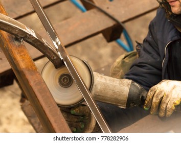 metal cutting machine
