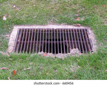 Metal Drainage Grate Residential Neighborhood Stock Photo 660456 ...