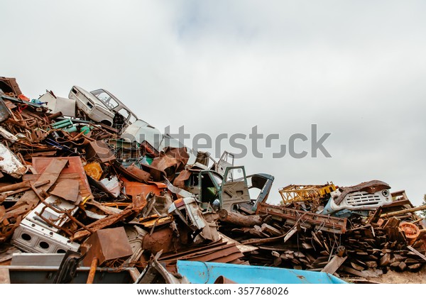 Metal scrap\
dump
