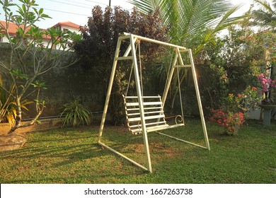 metal swing for backyard