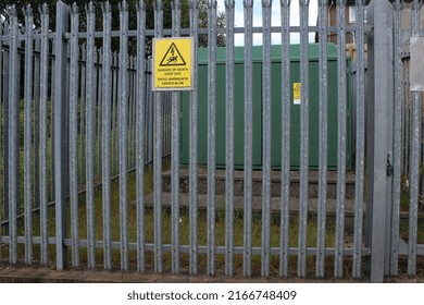 Metal And Wood Fencing And Gates