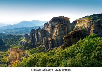 Kloster Meteora in Griechenland in sonniger Umgebung
