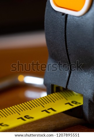 a meter measures centimetres