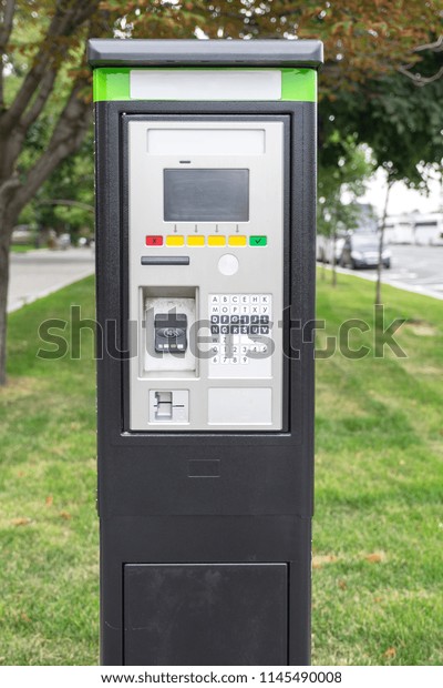 Meter to pay for\
parking.