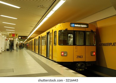 5,268 Metro berlin Images, Stock Photos & Vectors | Shutterstock