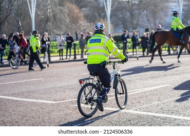 Metropolitan police officers on bicycles. London, January 30, 2022.