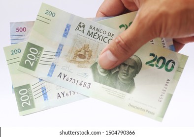 Mexican Bills Of 200 And 500 Pesos