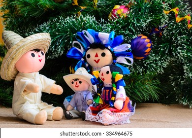 Mexican Christmas (dolls Family And Christmas Tree)