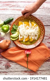 Mexican Green Enchiladas With Sour Cream And Chesse