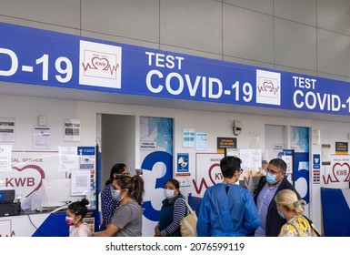 Mexico City, Mexico, 22 September, 2021: Covid PCR And Rapid Antigen Pre-fligt Test Facility In Mexico City Benito Juarez International Airport. Travel Tourism And Safety Covid Protocols