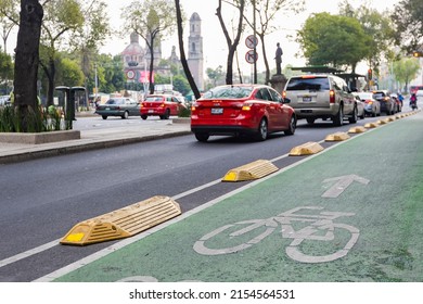 Mexico City, CDMX, Mexico, OCT, 23 2021, Cycle Lane For Bikers And Electric Vehicles, Alternative Means Of Transport