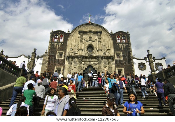 mexico-city-mexico-december-12-faithful-stock-photo-edit-now-122907565