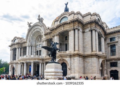 Mexico City / Mexico - June Circa 2017: The Palace Of The Fine Arts Is One Of The Most Important Historical Constructions. More Than A Thousand Of People Visit This Cultural Site Each Week.