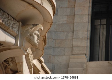 Mexico City - May 25 2010: The Statues On The Building Of The Modern Art Museum Of Mexico. 