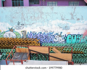 MEXICO CITY, MEXICO - NOVEMBER 16, 2013: Artistic Graffiti Or Street Art Near Benito Juarez International Airport Of Mexico City. 