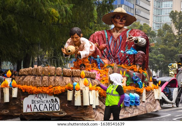 Mexico City, Mexico ; November 2 2019: Day of\
the dead parade in Mexico city, Allegorical car representing the\
famous Mexican movie\
\