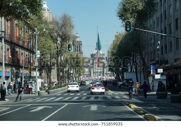 MEXICO CITY, MEXICO - NOVEMBER 5 2017 -
Mexican metropolis with more than 25 milions of inhabitants mexico
city street are every day a traffic
jam