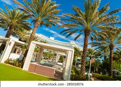 Miami Beach, FL USA - October 3, 2012: The Beautiful Pool Area Of The Historic Art Deco Fontainebleau Hotel On Miami Beach.