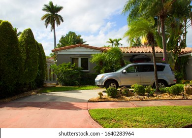 Miami Beach House Front Yard With Car