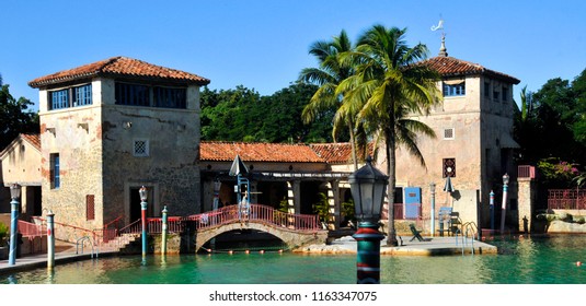 MIAMI CORAL GABLES FLORIDA 10 29 2012: Venetian Pool Is A Historic U.S. Public Swimming Pool Located In Coral Gables, Florida. Completed In 1924, It Was Designed By Phineas Paist With Denman Fink