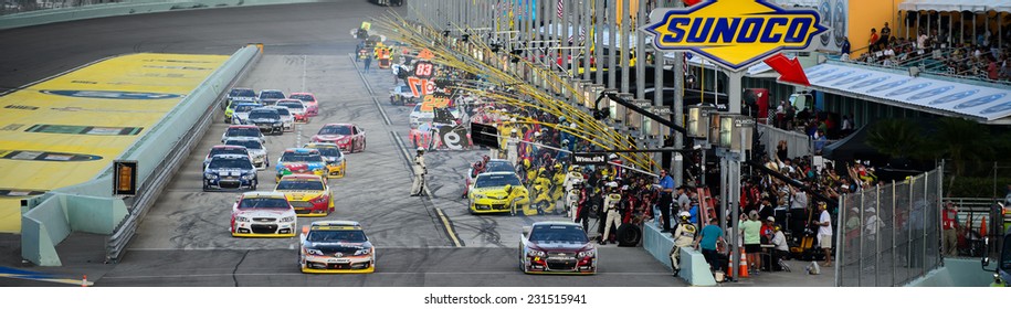 MIAMI, FL - Nov 16: Pit Stops At The Nascar Sprint Cup Ford Ecoboost 400 Race At Homestead-Miami Raceway In Homestead, FL On November 16, 2014