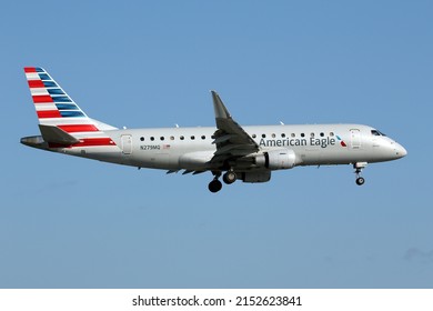 Miami, FL, USA - 24 November 2021:  American Eagle (Envoy Air) Embraer EMB-175 Jet Aircraft, Landing At The Miami International Airport, Florida.