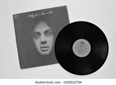 Miami, Fl, USA: Feb 19, 2021: Pop Rock And Soft Rock Artist, Billy Joel Music Album On Vinyl Record LP Disc. Titled: Piano Man Album Cover