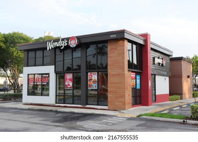 MIAMI, FLORIDA USA - 06-10-2022
Exterior Of A Wendys Fast Food Restaurant In Miami, Florida.