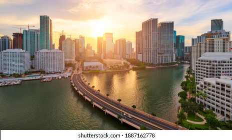 Miami, Florida, USA skyline over Biscayne Bay at dusk.