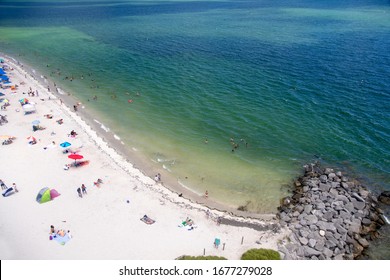 1,359 Miami Dade People Images, Stock Photos & Vectors | Shutterstock