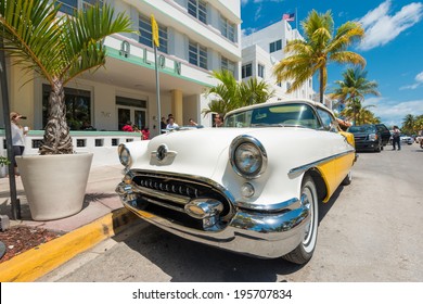 Miamiusa May 212014 Vintage Car Parked Stock Photo (Edit Now) 195707816