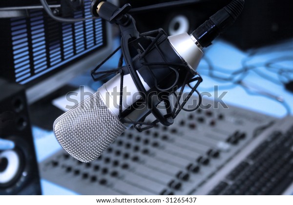 Mic in at front panel black как подключить на ноутбуке