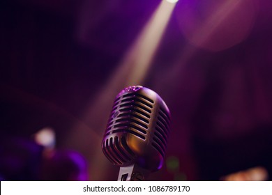 Microphone On Stand Up Comedy Stage With Reflectors Ray, High Contrast Image