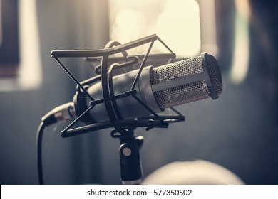 Microphone studio