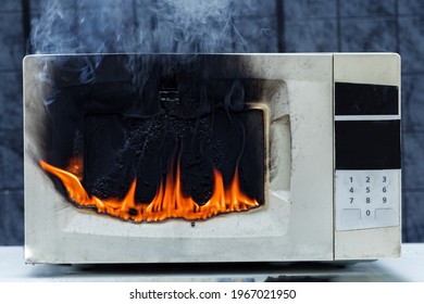 1,583 Microwave fire Images, Stock Photos & Vectors | Shutterstock