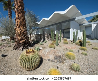 Mid Century House In Palm Springs