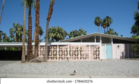 Mid-century Modern Home In Palm Springs, California