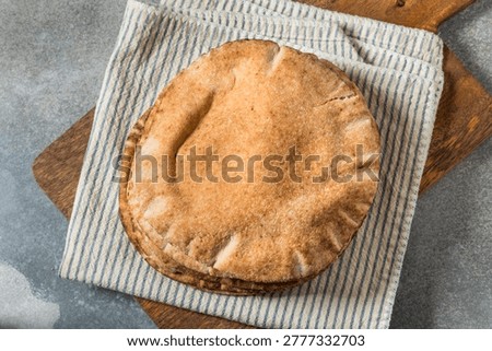 Middle Eastern Whole Wheat Flatbread Pita Bread Ready to Eat