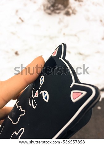 Middlefingered case for mobile