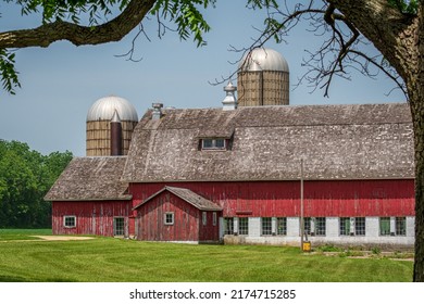 As The Midwest Loses Its Family Farms, This Photograph Captures What Once Was A Thriving Family Business.