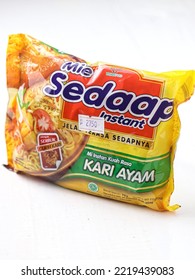 Mie Sedaap Instant ( Instant Sedaap Noodles ) With  Popular Flavor And Well-known In Indonesia. Chicken Curry Flavored Noodle Soup (rasa Kari Ayam). October 27, 2022. Lombok, Indonesia