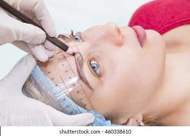 Mikrobleyding eyebrows workflow in a beauty salon