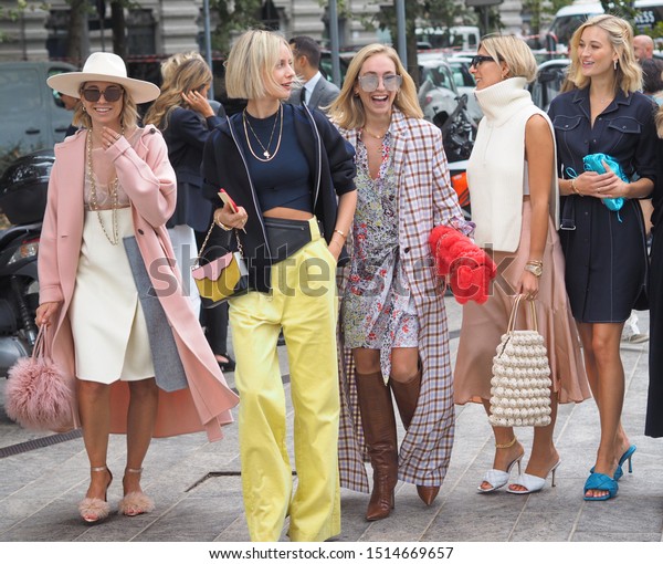 MILAN, Italy: 20 September 2019:\
Fashion blogger street style outfits before Sportmax  fashion show\
during Milan fashion week Spring/Summer\
2019/2020