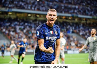 Milan, Italy. 21 August 2021. Serie A, Italian Football Championship. Inter Vs Genoa 4-0. Edin Dzeko, Inter, Score A Goal And Celebrate.