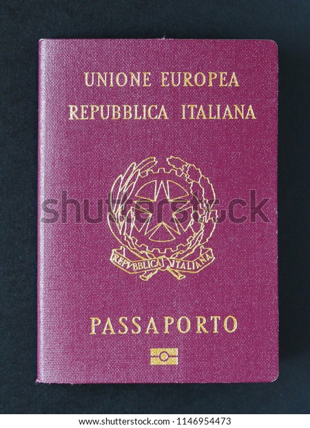 Italian passport chip location
