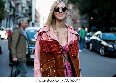 75,013 Italy Fashion Week Images, Stock Photos & Vectors 