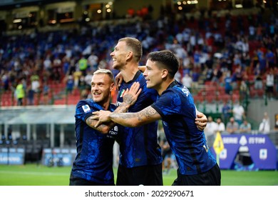 Milan, Italy, Stadium San Siro. 21 August 2021. Serie A, Italian Football Championship. Inter Vs Genoa 4-0. Edin Dzeko, Inter, Celebrating.