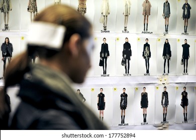 MILAN, ITALY-FEBRUARY 25, 2010: Backstage Models Dresses's Board Of The Spring-summer Fashion Show Of Blugirl.