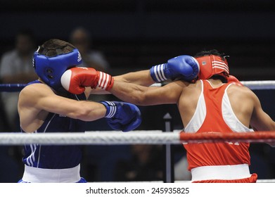 MILAN, ITALY-SEPTEMBER 09, 2009: Amateur Boxers During A Boxe Match Of The World Boxing Championship, In Milan.