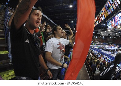 MILAN, ITALY-SEPTEMBER 09, 2009: Italian Box Fans During A Boxe Match Of The World Boxing Championship, In Milan.